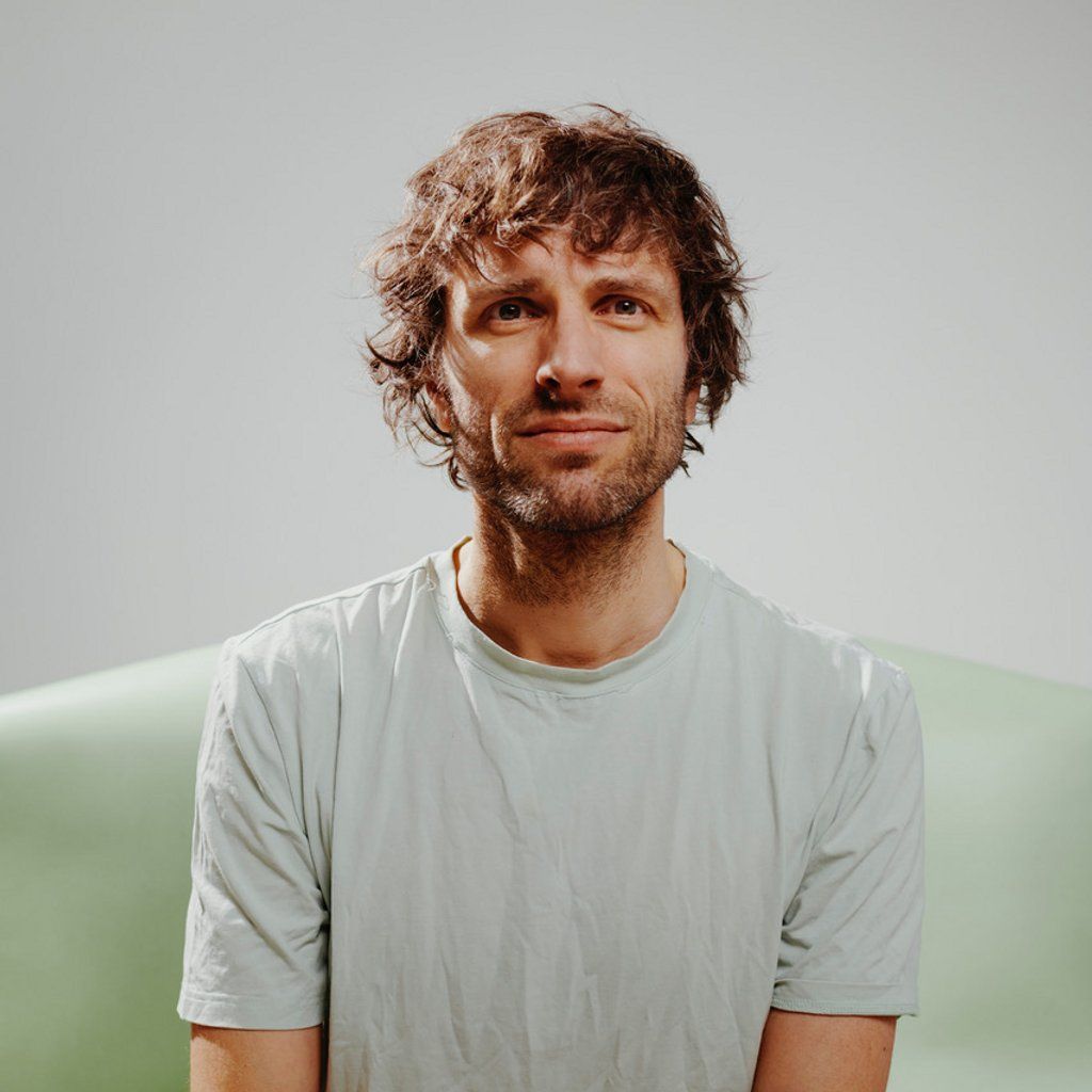 Lindstr\u00f8m Live: at The Golden Lion + Sticky Heat