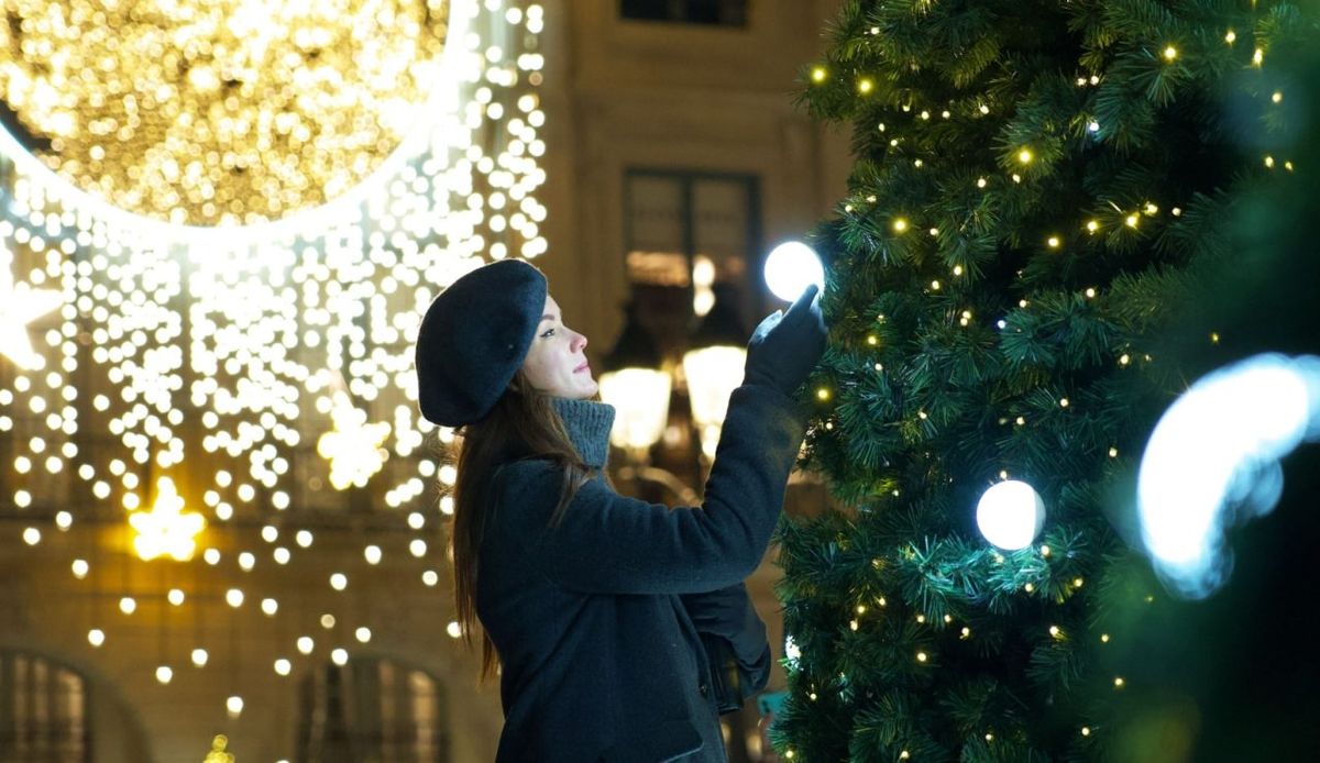 Paris by Night: Joyeux Noel