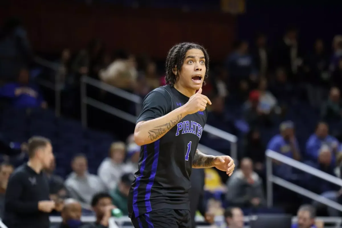 Monmouth Hawks at Hampton Pirates Mens Basketball