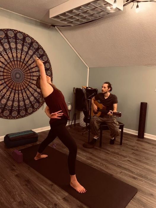 Go With the Flow Alternative Pain Solutions & Intuitions Yoga, Tema