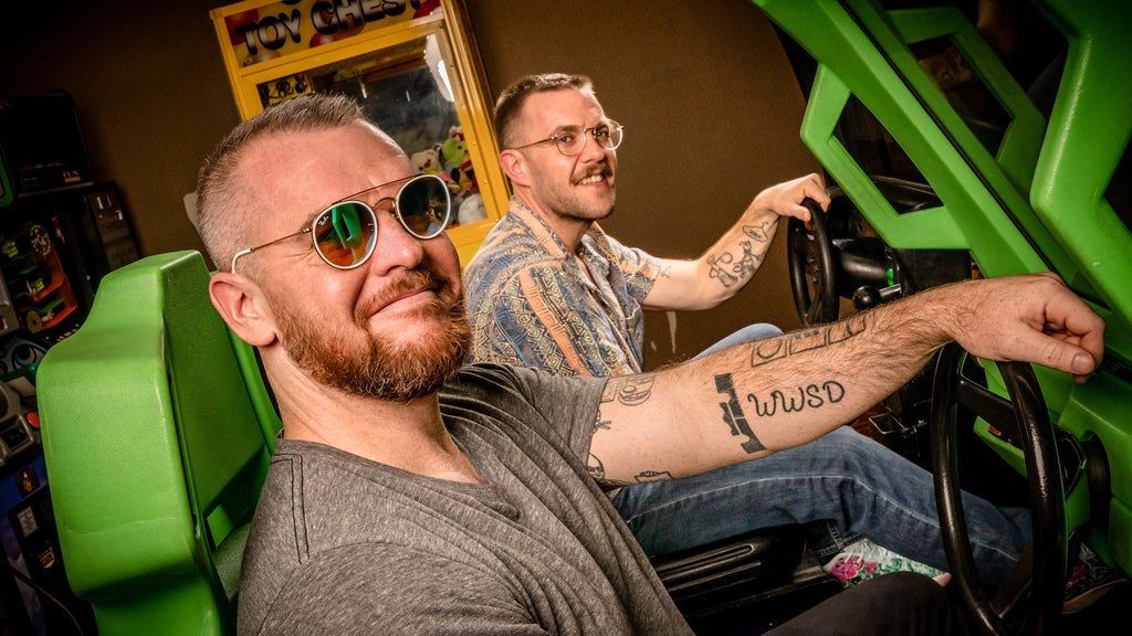 The Floozies w\/ Too Many Zooz