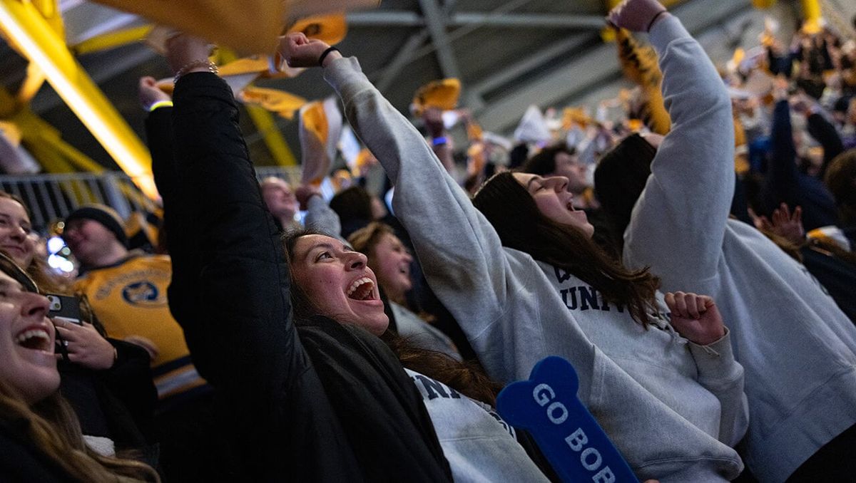 Parking Yale Bulldogs at Quinnipiac Bobcats Mens Basketball