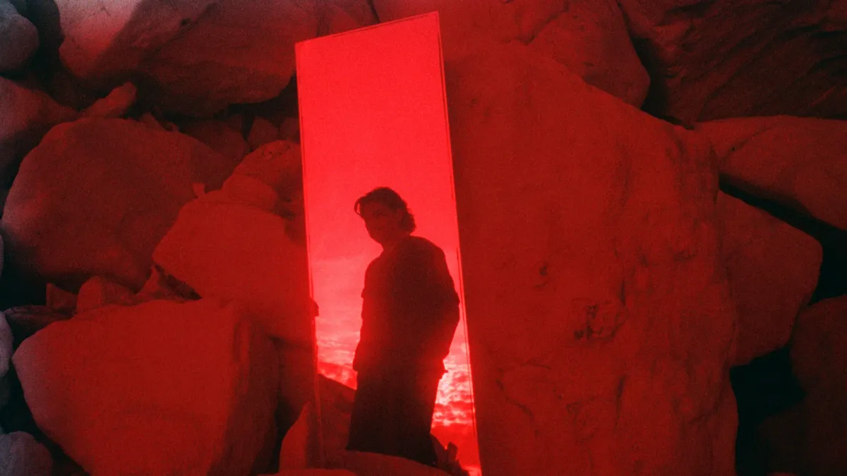 Jamie Woon in Bradford-on-avon