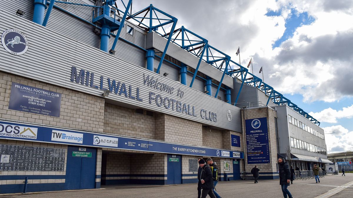 Millwall FC vs Hull City A.F.C at The Den