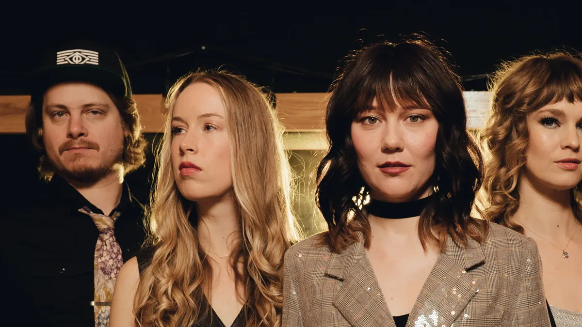 Molly Tuttle, Kaitlin Butts in Los Angeles