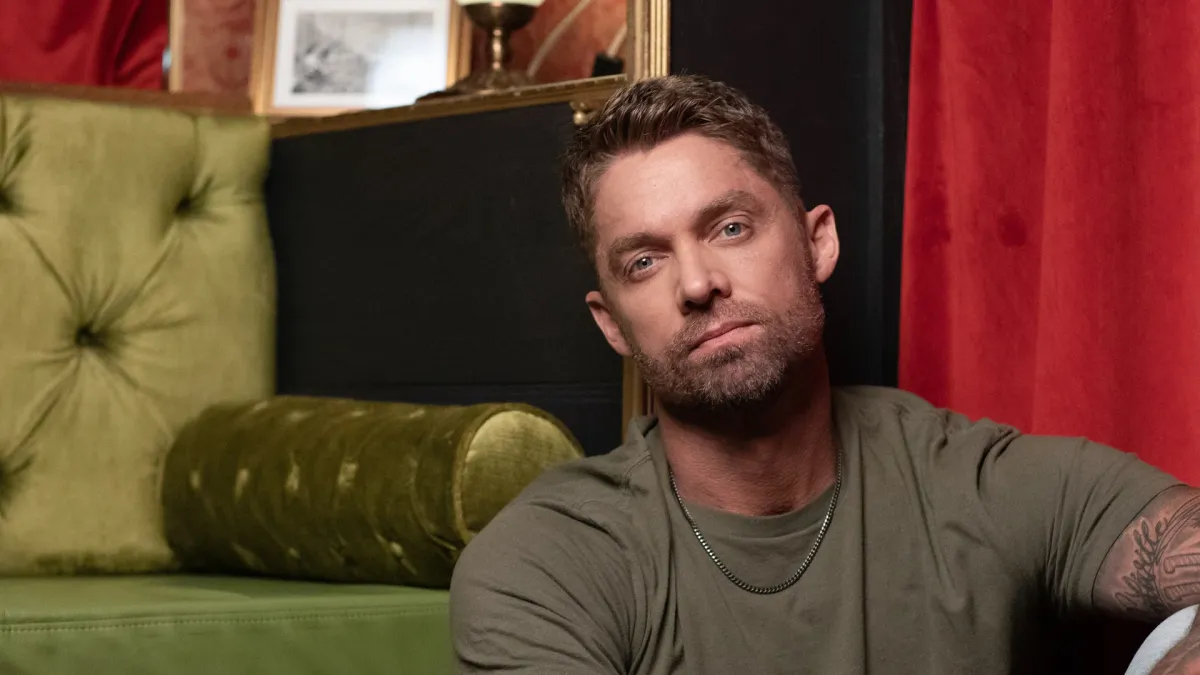 Brett Young, Jenna Davis in Joliet