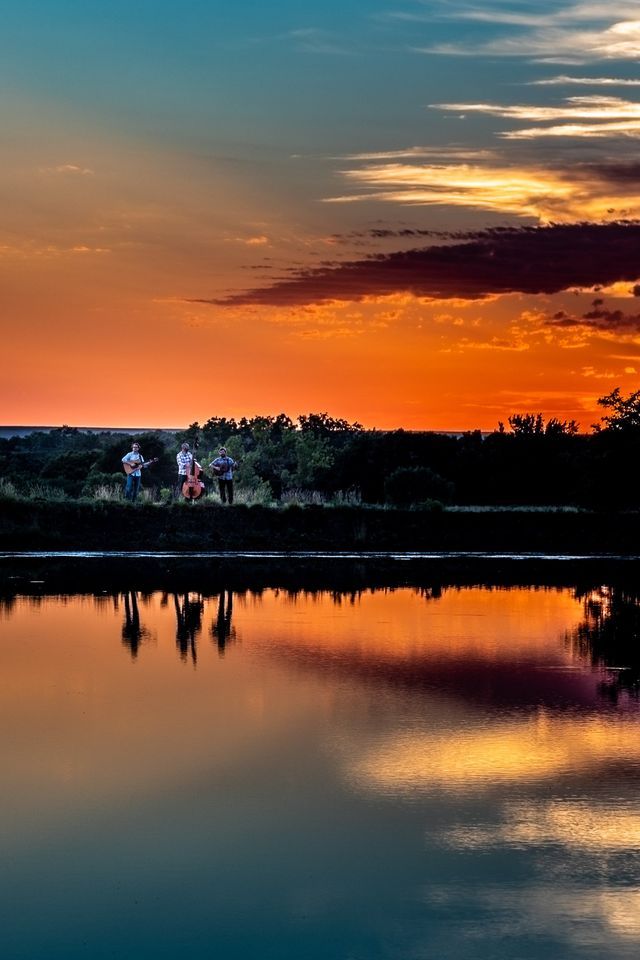 Old Sound live at Tall Trellis Brewing Tall Trellis Brew Co., Olathe