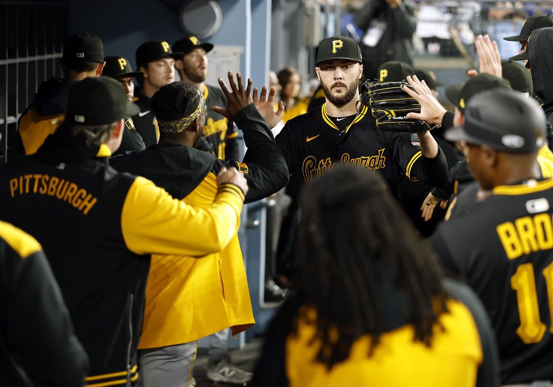 Pittsburgh Pirates at Los Angeles Dodgers at Dodger Stadium