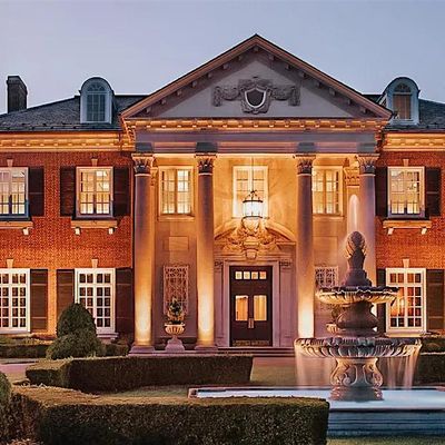 The Dinner Detective Long Island