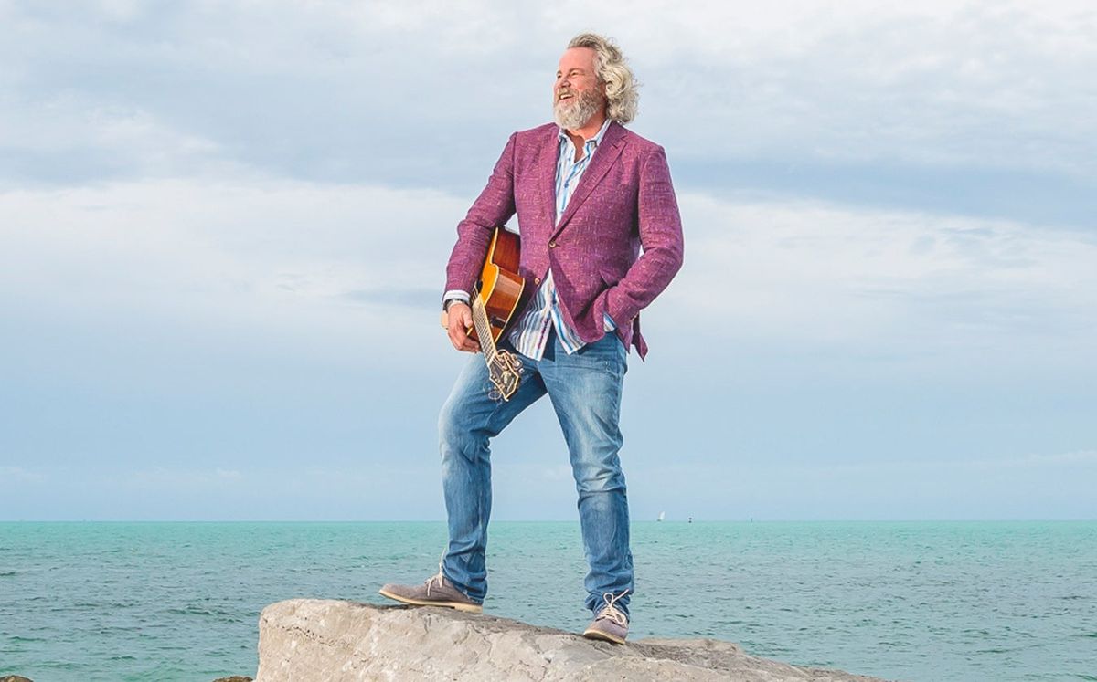 Robert Earl Keen at John T. Floores Country Store - Indoor