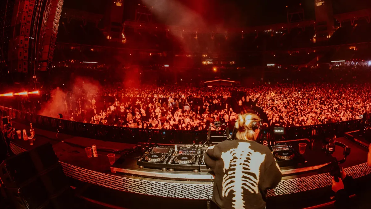 J. Worra in Los Angeles