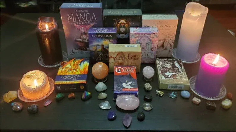 How to Read Chakras and Apply to Tarot Readings