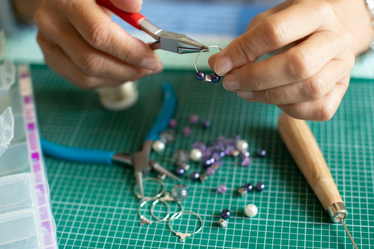 Jewellery & Keyrings (10-14 years) - Summer School Holiday Program