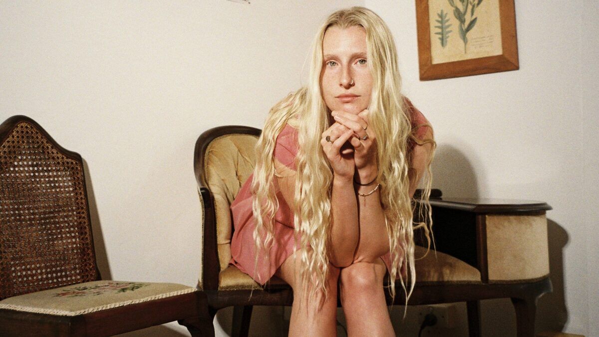 Billie Marten with Nuria Graham