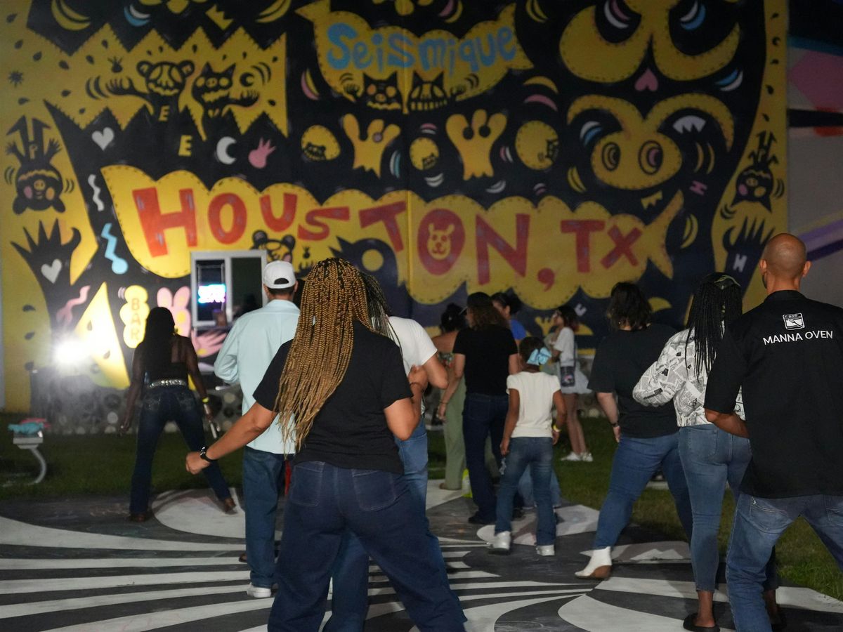 Neon Nights: Immersive Museum Hosts Family Friendly Community Event 5\/14