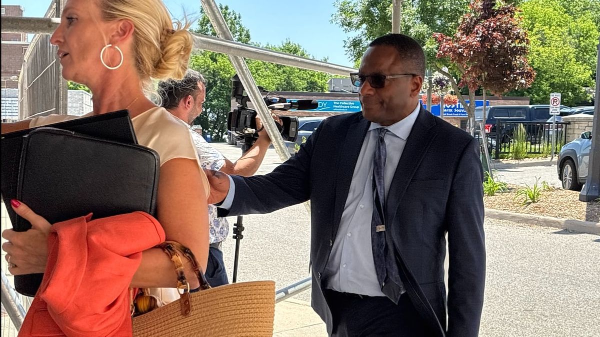 Parking The Woman In Black - Toronto