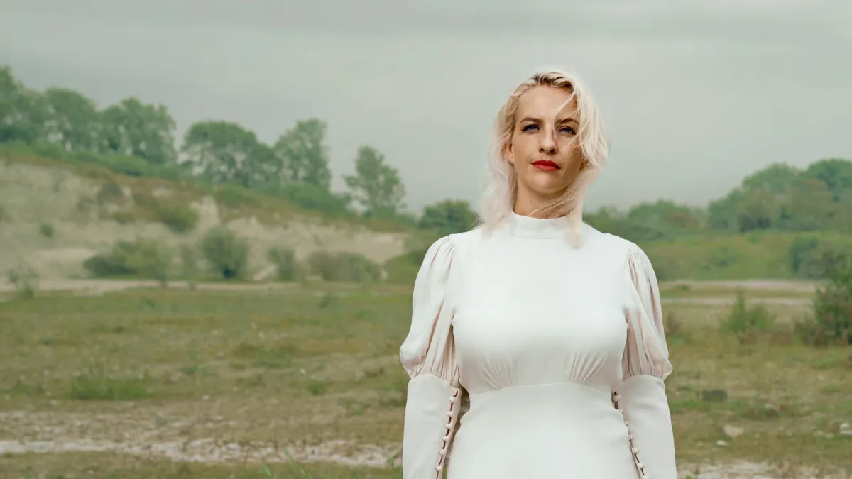 Izo FitzRoy in LILLEBONNE