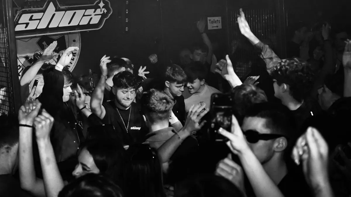 Obsk\u00fcr in Cardiff