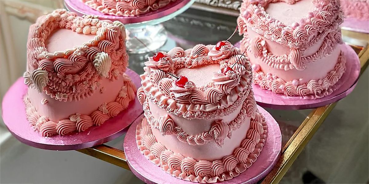 Pretty in Piping: Make & Take a Vintage Heart Cake