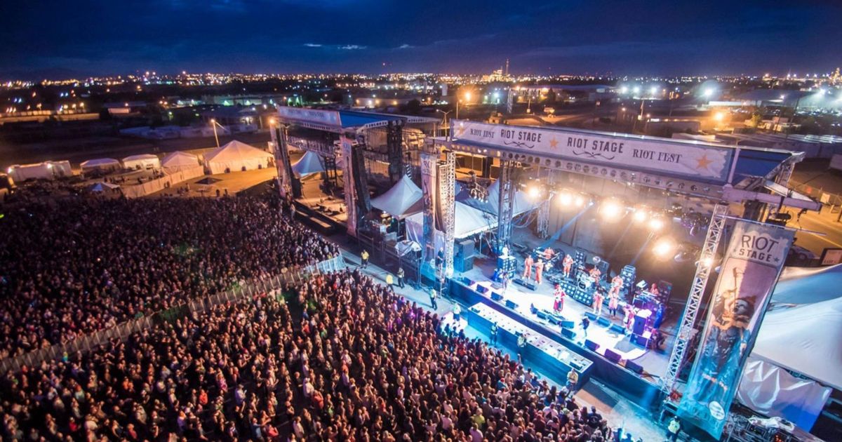 Parking Riot Fest with Carpenter Brut, HEALTH