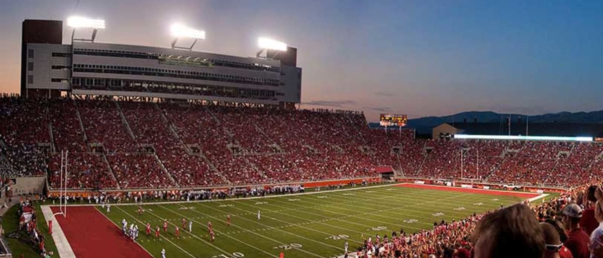 Utah Utes at TCU Horned Frogs Football at Amon G. Carter Stadium