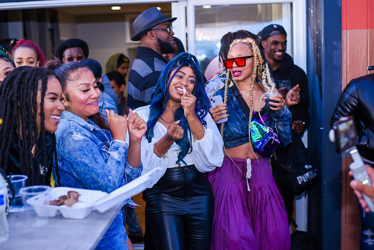 Rooftop Open Mic: The Poetry Lounge