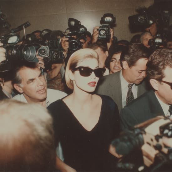 The Jury Experience: Diamantes, Mentiras y un Cad\u00e1ver