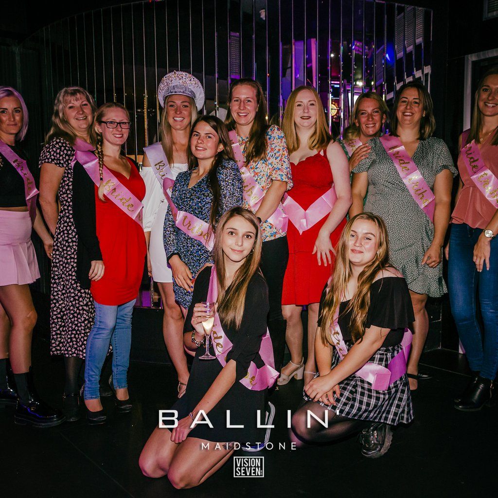 90's vs 00's - Nothing But Cheese - Bottomless Brunch