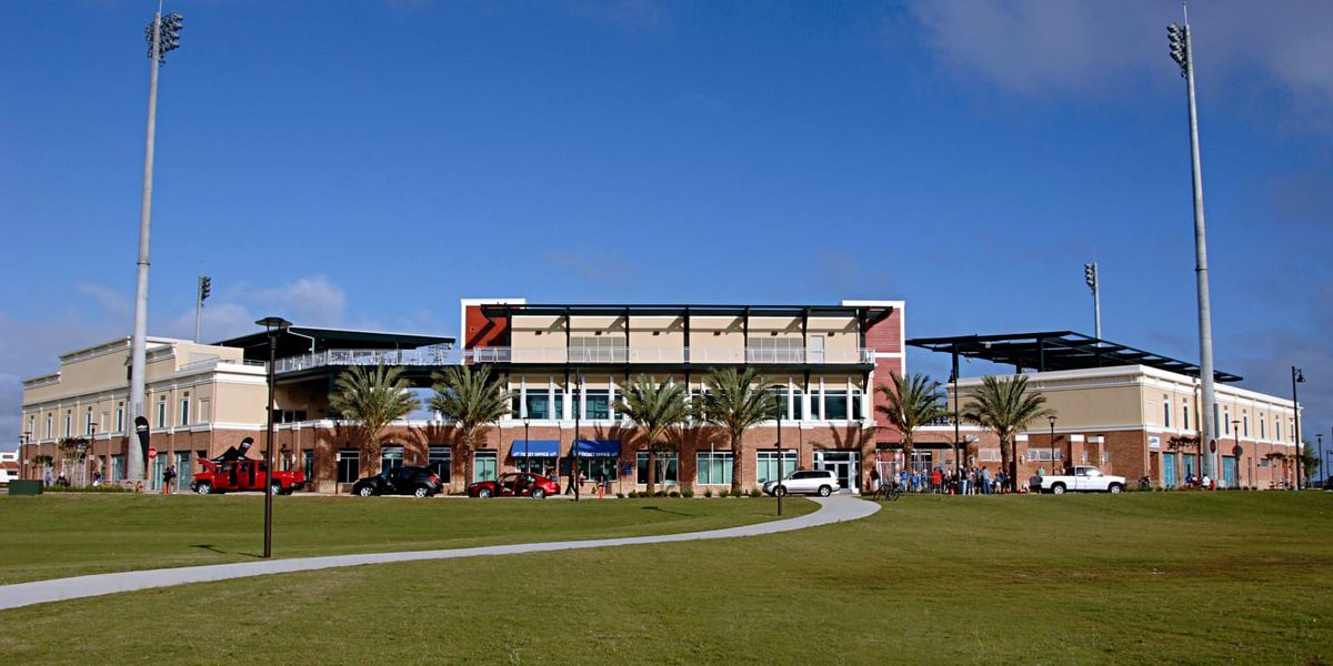Pensacola Blue Wahoos at Biloxi Shuckers at Keesler Federal Park