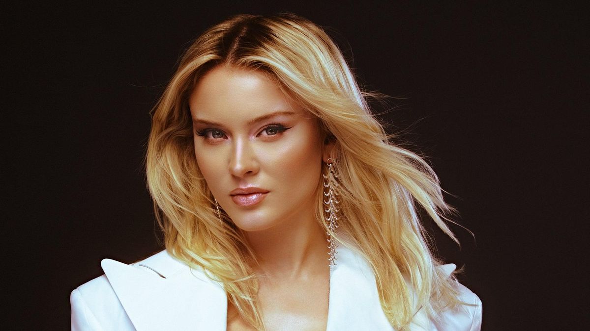 Tate McRae, Zara Larsson in San Francisco