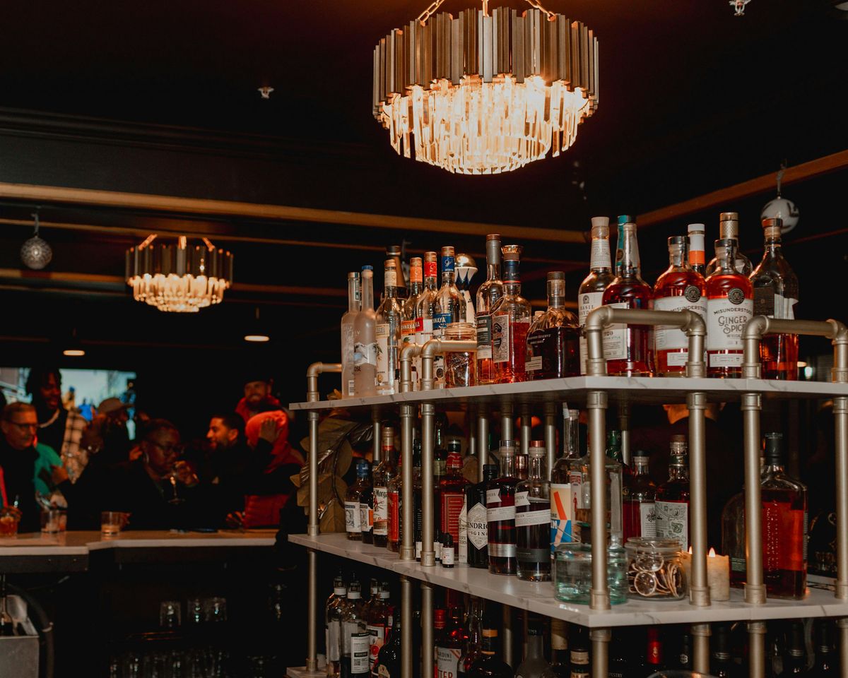 NYE PARTY AT DECO LOUNGE