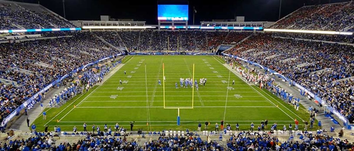 Vanderbilt Commodores at Kentucky Wildcats Football at Kroger Field