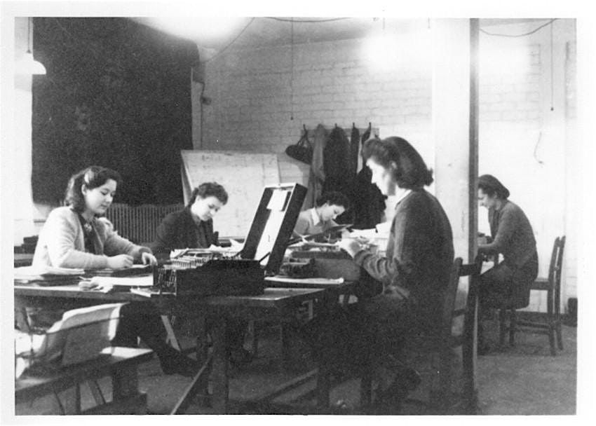 Hybrid: Misread Signals. How History Overlooked Women Codebreakers