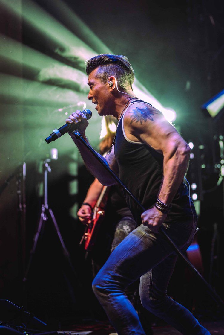 Rock The 90s at MadLife Stage and Studios