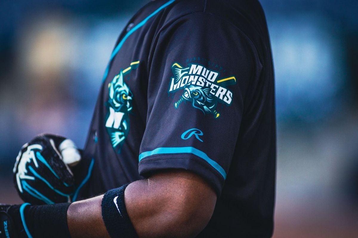 Gateway Grizzlies at Mississippi Mud Monsters at Trustmark Park