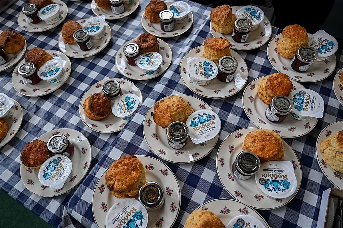 Boomsatsuma x UAL Art and Photography @ The Island - Gallery