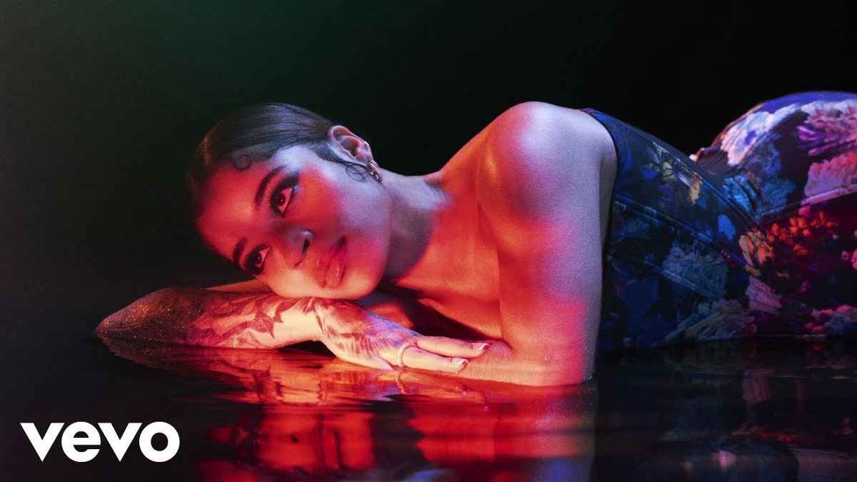 Ella Mai at The Loft at Center Stage