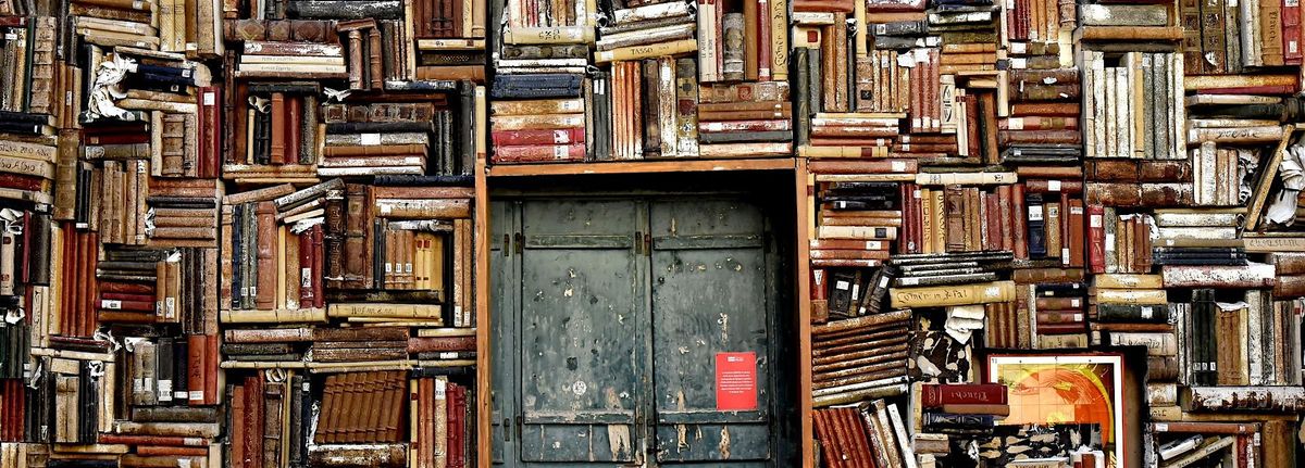 Oxford Style Debate on \u201cShould we publish in academic journals?\u201d