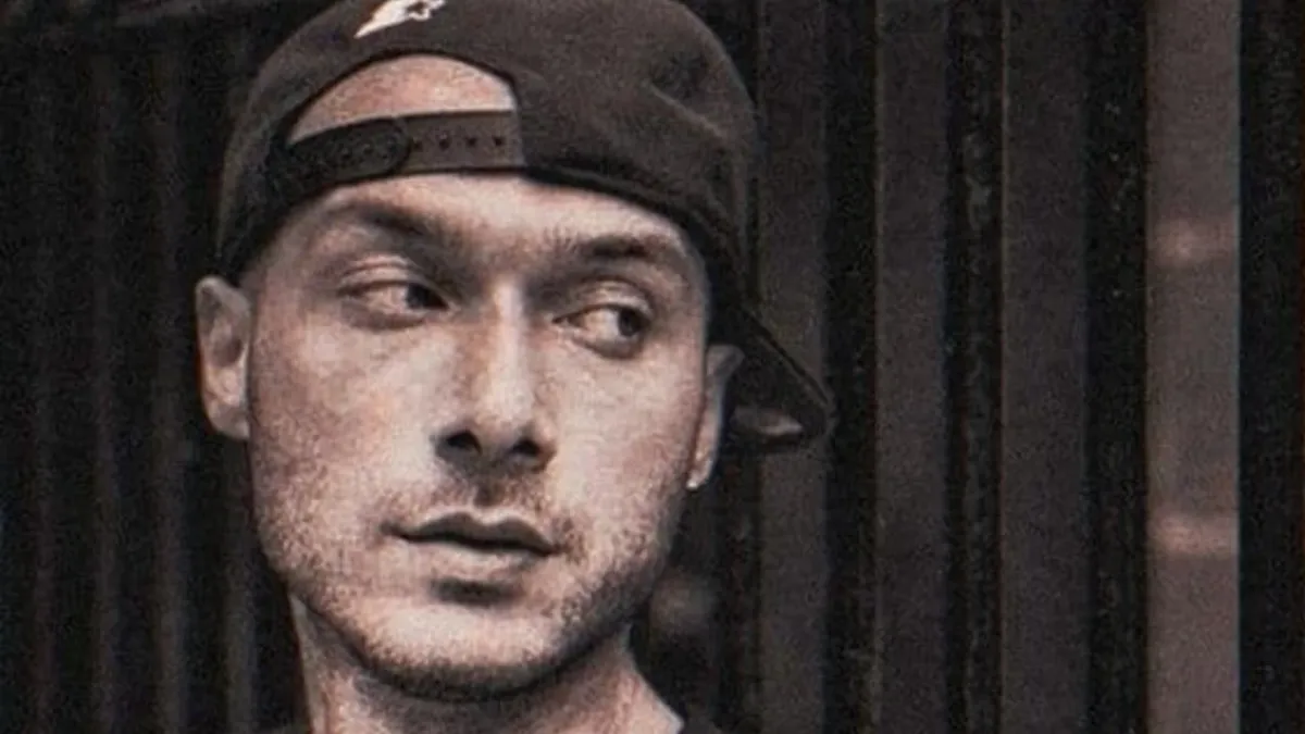 Sansar Salvo in izmir