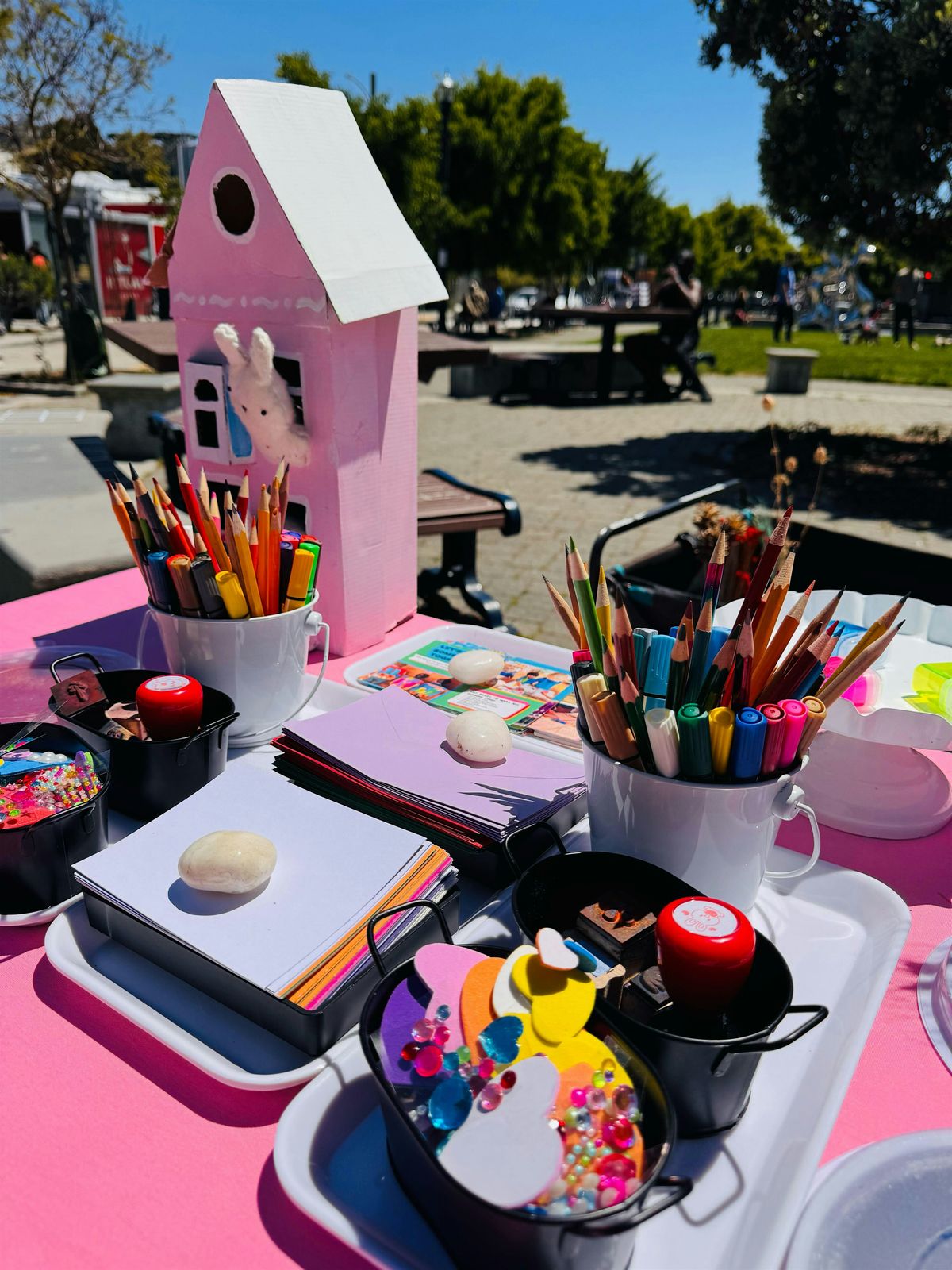 \u2728 Maker Studio Kidz Presents: Fall & Winter Pop-Up Art Carts!