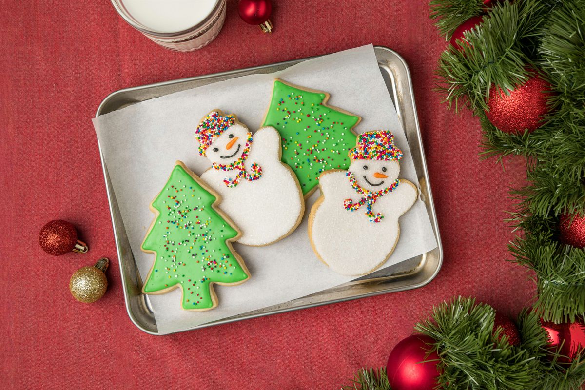 Kid's Holiday Cookie Decorating Workshop by SusieCakes