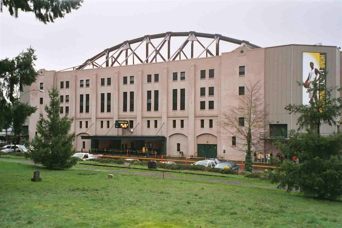 Eugene Audio Tour: Campus Legends, Market Rhythms & Historic Fields