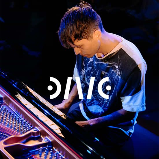 Immersive lie down concerten met Mattias Devriendt