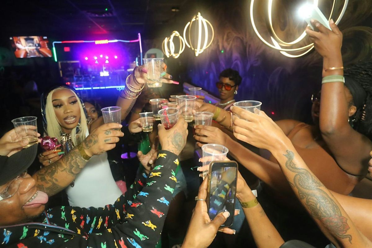 Party @ London Lounge on Fridays