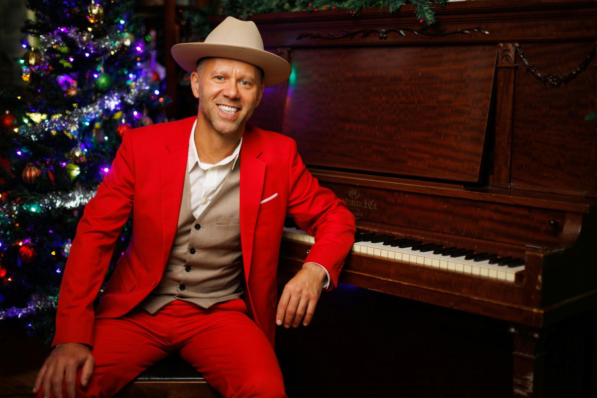 Jeffery Straker's 'A Very Prairie Christmas' - Yorkton SK