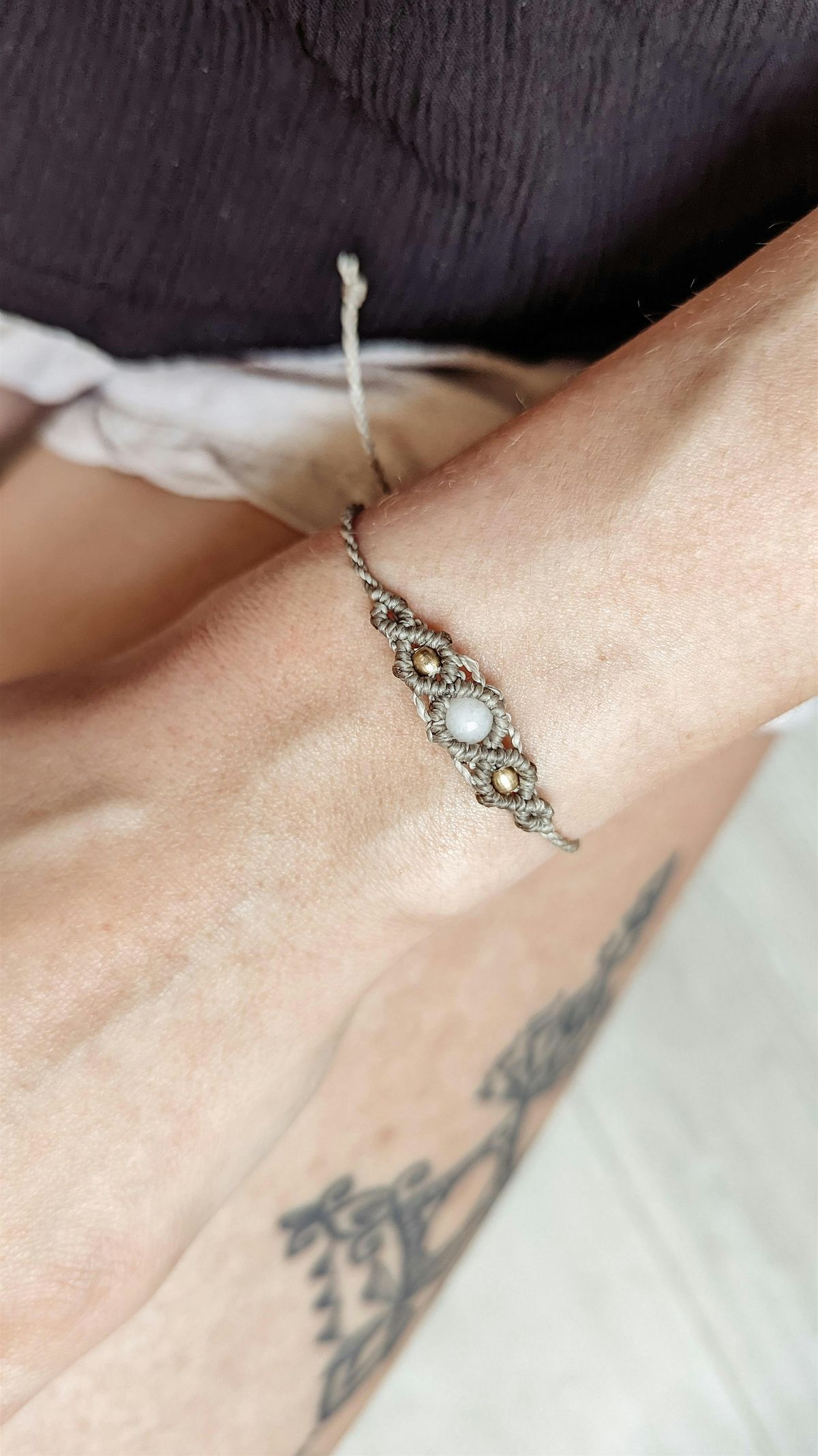 Makramee-Schmuck-Workshop: Edelsteinarmband (Rippenknoten)