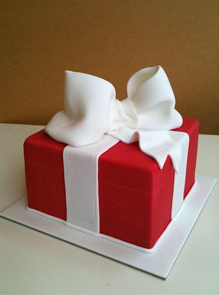 Square Gift Box Cake Decorating Class