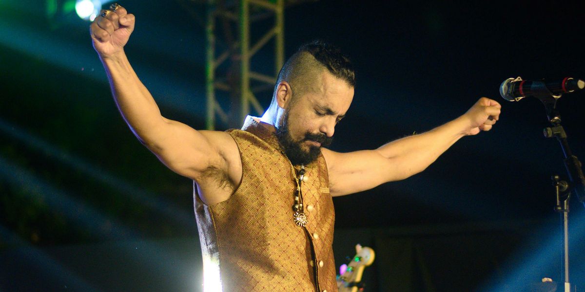 AKI KUMAR'S BOLLYWOOD BLUES