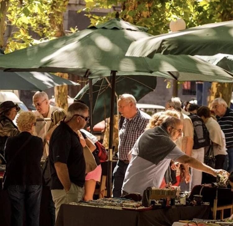 Back to school market! Free for all!