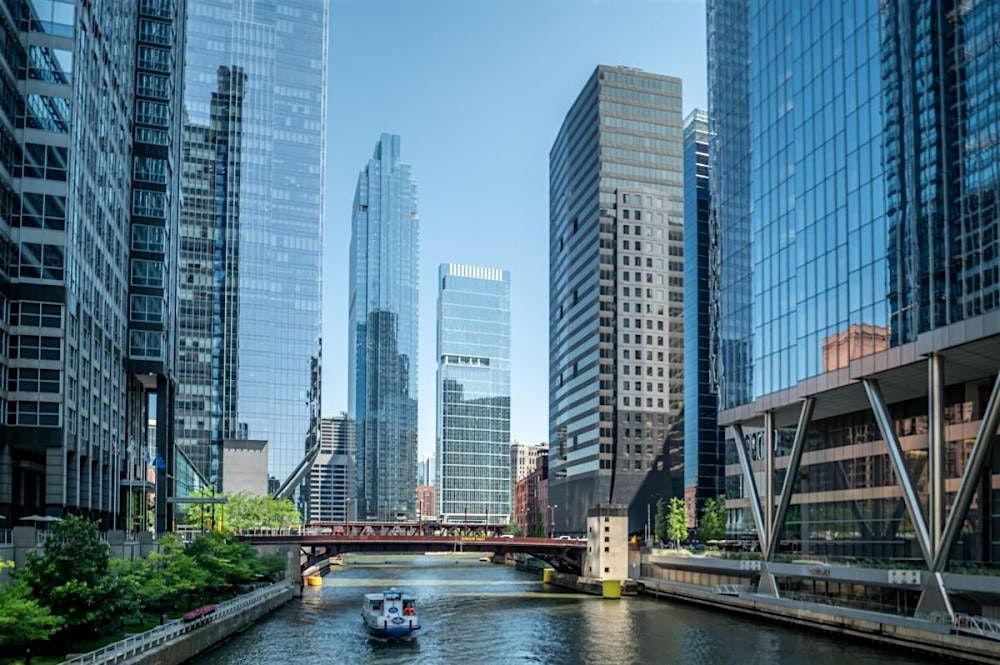 Windy City Wonders and Lakefront Views in Chicago Audio Tour